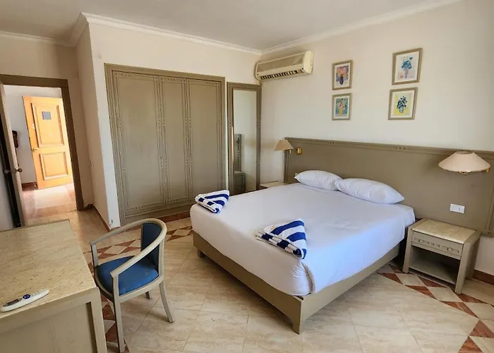 Royal - Ras Suder 3*